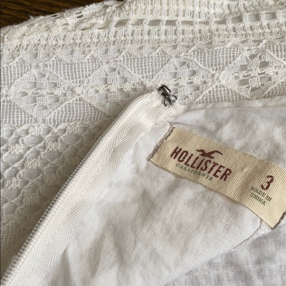 Mini Fitted Lace Dress - Picture 3 of 4